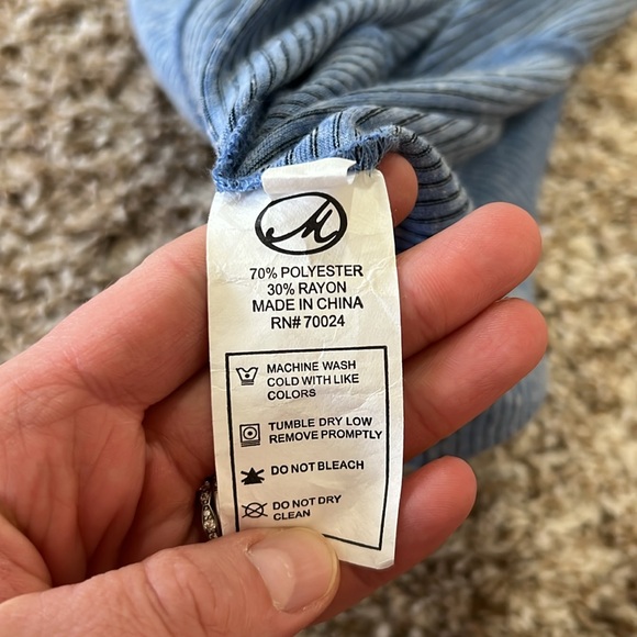 Mod-O-Doc Women’s V Neck Blouse - Picture 7 of 8